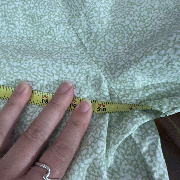 Universal Thread Light Green and White Floral Peasant Blouse Top Size XS - Picture 6 of 6